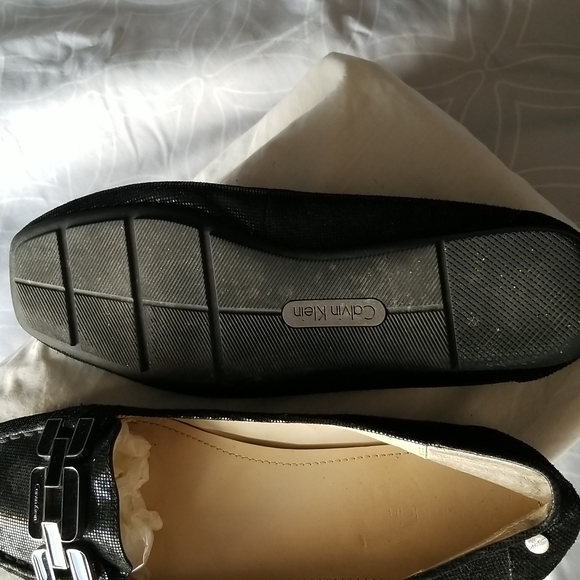 Flats - Picture 3 of 3